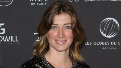 Qui est cette chanteuse, auteure-compositrice et interpr&egrave;te du titre ''Crises d&rsquo;angoisse'' ?