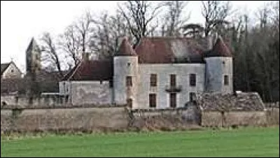 Nous faisons une halte au ch&acirc;teau de Santigny. Village Icaunais, il se situe en r&eacute;gion ...
