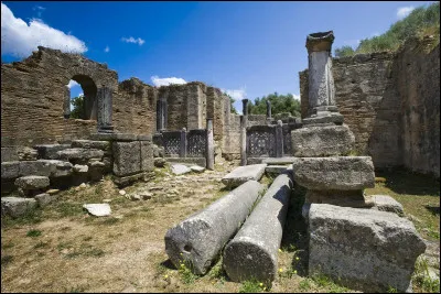 Les Jeux olympiques antiques &eacute;taient organis&eacute;s tous les quatre ans &agrave; Olympie.