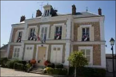 Nous sommes en &Icirc;le-de-France, &agrave; Moigny-sur-&Eacute;cole. Commune de l'arrondissement d'&Eacute;vry-Courouronnes, elle se situe dans le d&eacute;partement ...