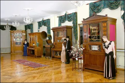En Allemagne, au c&oelig;ur de la vall&eacute;e du Rhin, se cache un &eacute;tonnant mus&eacute;e d&eacute;di&eacute; &agrave; la musique. Quelle collection unique d&rsquo;environ 350 pi&egrave;ces y est pr&eacute;sent&eacute;e ?