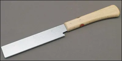 Quelle est la particularit&eacute; d'une scie japonaise ?