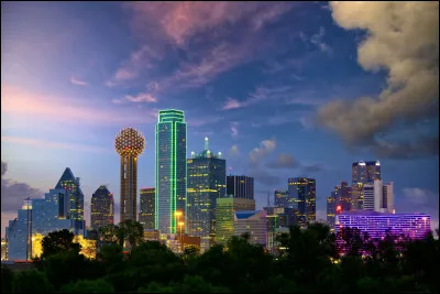 Dans quel &eacute;tat se situe la ville de Dallas ?