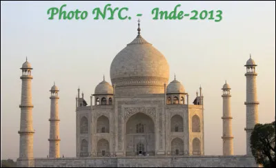 Quel est le nom de ce mausol&eacute;e de marbre blanc situ&eacute; &agrave; Agra en Inde ?