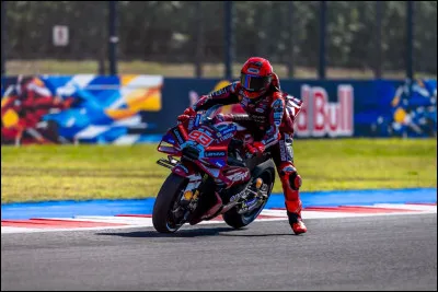 Combien de co&eacute;quipiers titulaires M&aacute;rquez a-t-il eu au cours de sa carri&egrave;re en MotoGP ?