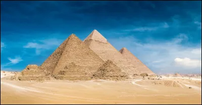 Partie 1 - L'&Eacute;gypte et la M&eacute;sopotamie.Quelle structure &eacute;tait consid&eacute;r&eacute;e comme la plus haute construction humaine pendant plus de 3 800 ans ?