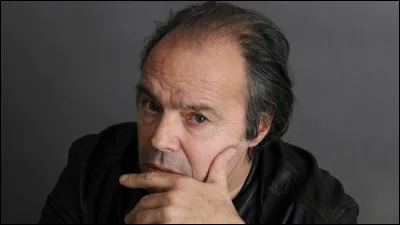 Qui est cet &eacute;crivain, auteur du roman ''37&deg;2 le matin'' ?