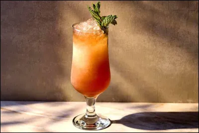 Lequel de ces alcools trouve-t-on dans le cocktail titi appel&eacute; "Zombie" ?