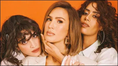 Comment se nomme l'album d'Amel Bent, Vitaa et Cam&eacute;lia Jordana qui reprend leurs plus grands tubes ?