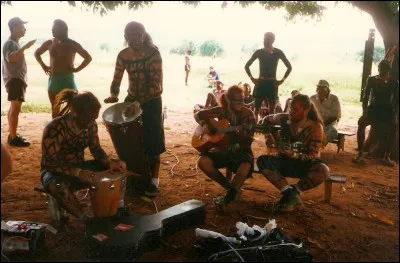 Quel c&eacute;l&egrave;bre groupe de trash metal a sorti un album aux influences folk metal tr&egrave;s affirm&eacute;es, d&egrave;s 1996 ?