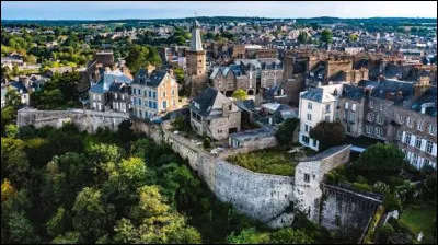 Les chaussures ont fait la r&eacute;putation de cette ville d'Ille-et-Vilaine.Laquelle ?