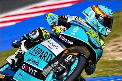 Quel pilote est devenu champion du monde Moto3 en 2019 ?