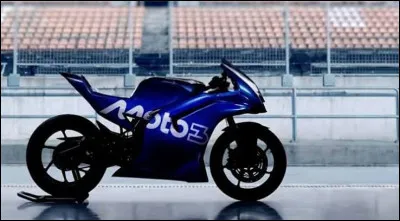 &Agrave; partir de quelle ann&eacute;e Yamaha doit-elle devenir le fournisseur exclusif des motos de Moto3 dans le nouveau projet annonc&eacute; pour la cat&eacute;gorie ?