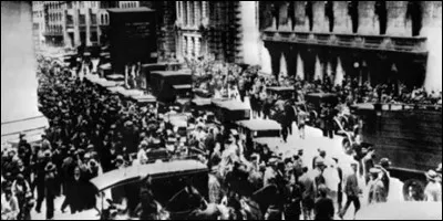 Quel r&ocirc;le joue la sp&eacute;culation immobili&egrave;re et fonci&egrave;re dans le contexte des ann&eacute;es 1920 aux Etats-Unis ?