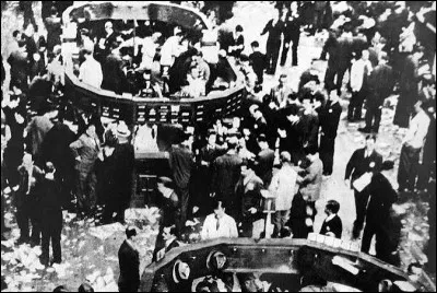 Quel secteur &eacute;conomique am&eacute;ricain &eacute;tait particuli&egrave;rement surinvesti avant 1929, alimentant la bulle ?