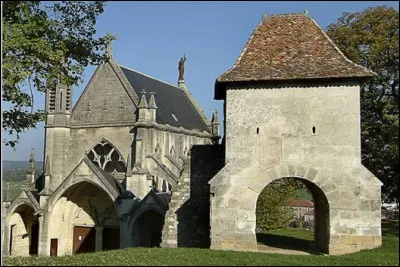 Vaucouleurs est la ville natale de Jeanne d'Arc.