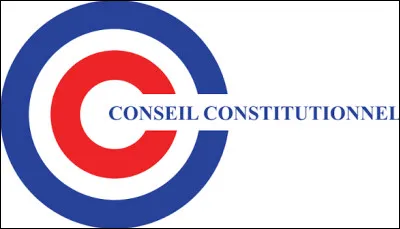 Combien de membres composent le Conseil constitutionnel ?