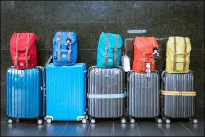 Tu dois pr&eacute;parer ta valise pour partir en vacances :