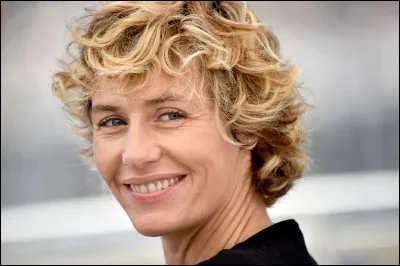 Qui est cette actrice qui joue le premier r&ocirc;le dans le film ''Ir&egrave;ne'' r&eacute;alis&eacute; par ''Ivan Calb&eacute;rac'' en 2002 ?