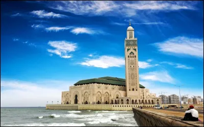 Quelle ville du Maroc donne son nom &agrave; un film de Michael Curtiz avec Humphrey Bogart et Ingrid Bergman ?