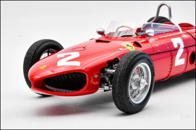 En 1961, la cylindr&eacute;e maximale des moteurs atmosph&eacute;riques passa de 1,5 litre &agrave; 2,5 litres.
