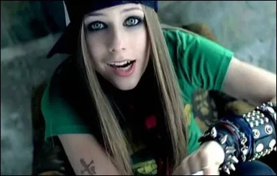 Qui chante "Sk8er Boi" ?