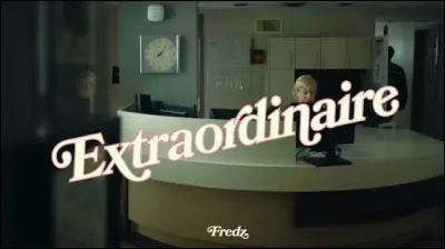 Qui chante "Extraordinaire" ?