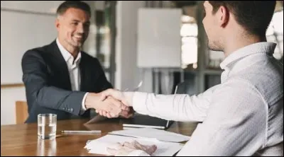 Lors d'un entretien d'embauche, demander l'&acirc;ge du candidat.