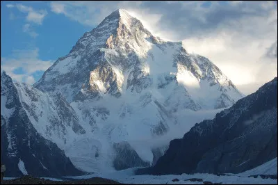 Tout le monde conna&icirc;t le Mont Everest. Mais quel est le deuxi&egrave;me plus haut sommet du monde, avec 8611 m&egrave;tres d'altitude ?