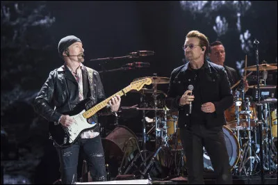 Quelle chanson de U2 est c&eacute;l&egrave;bre pour ce refrain ?"Avec ou sans toiAvec ou sans toiJe ne peux pas vivreAvec ou sans toi"