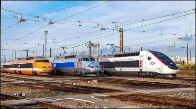 Le TGV est une de nos fiert&eacute;s et de nos r&eacute;ussites.En quelle ann&eacute;e fut-il mis en service ?