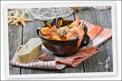 Quel est le nom de cette sp&eacute;cialit&eacute; &eacute;labor&eacute;e en Bretagne &agrave; partir de poissons et crustac&eacute;s ?