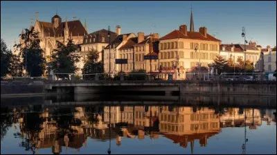 &Agrave; quelle ville est associ&eacute;e la bonneterie ?
