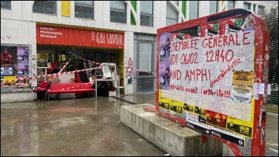 Sur le plan p&eacute;dagogique, quel est le probl&egrave;me majeur d&eacute;nonc&eacute; par les manifestants ?