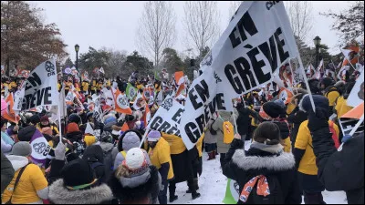 Quel autre secteur &eacute;ducatif ou public a rejoint les lyc&eacute;ens &agrave; l'appel de l'intersyndicale d&eacute;but octobre 2026 ?