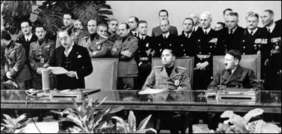 Qu'est-ce que le pacte tripartite sign&eacute; en 1940 ?