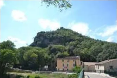 Village de l'arrondissement de Brignoles, travers&eacute; par l'Argens, Ch&acirc;teauvert se situe dans le d&eacute;partement ...