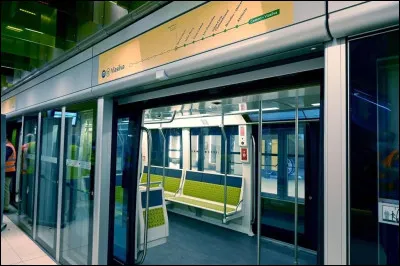 Une amie se fait draguer lourdement dans le m&eacute;tro. Tu lui dis&hellip;