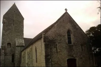 Voici l'&eacute;glise Saint-Ermeland, &agrave; Gourbesville. Ancienne commune Manchote, elle se situe en r&eacute;gion ...