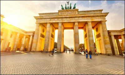 En quelle ann&eacute;e a chut&eacute; le mur de Berlin ?