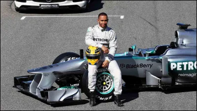 La premi&egrave;re victoire de Mercedes en tant qu'&eacute;quipe d'usine dans l'&egrave;re moderne a eu lieu en 2013.