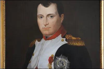 Il est connu pour ses grandes victoires militaires, son accession au pouvoir en tant que Premier consul puis Empereur des Fran&ccedil;ais, et ses r&eacute;formes qui ont profond&eacute;ment transform&eacute; la France. Qui est-ce ?