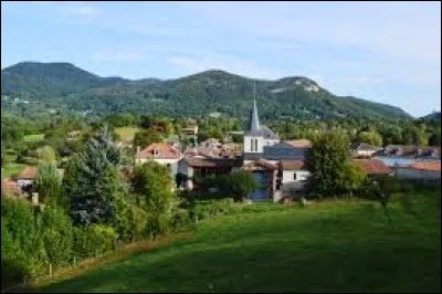 Notre promenade d&eacute;marre dans le Comminges, &agrave; Antichan-de-Frontignes. Village de l'arrondissement de Saint-Gaudens, il se situe dans le d&eacute;partement ...
