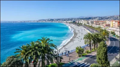 Quelle ville se situe dans les Alpes-Maritimes ?