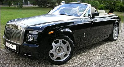 Quel constructeur produit cette automobile ?