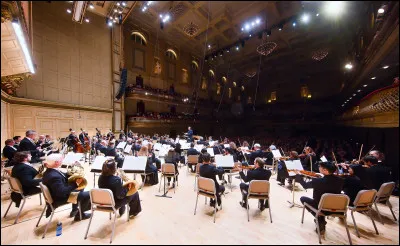 &Agrave; quel &acirc;ge Mozart a-t-il compos&eacute; sa toute premi&egrave;re symphonie ?