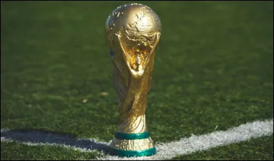 On se met doucement dans le bain ! Dans combien de pays la Coupe du monde a-t-elle eu lieu ?