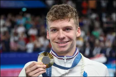 Combien de m&eacute;dailles le nageur L&eacute;on Marchand a-t-il remport&eacute;es lors des Jeux olympiques de Paris ?
