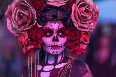 Quelle figure f&eacute;minine au visage de squelette est devenue l'ic&ocirc;ne mondiale du D&iacute;a de los Muertos ?