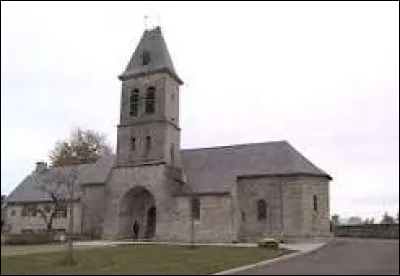 Village de l'arrondissement d'Ussel, travers&eacute; par la Luz&egrave;ge, Maussac se situe dans le d&eacute;partement ...
